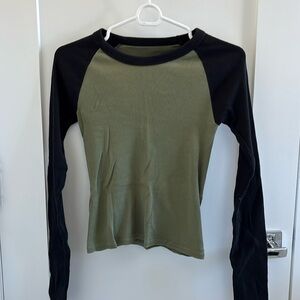 BRANDY MELVILLE top size S/M